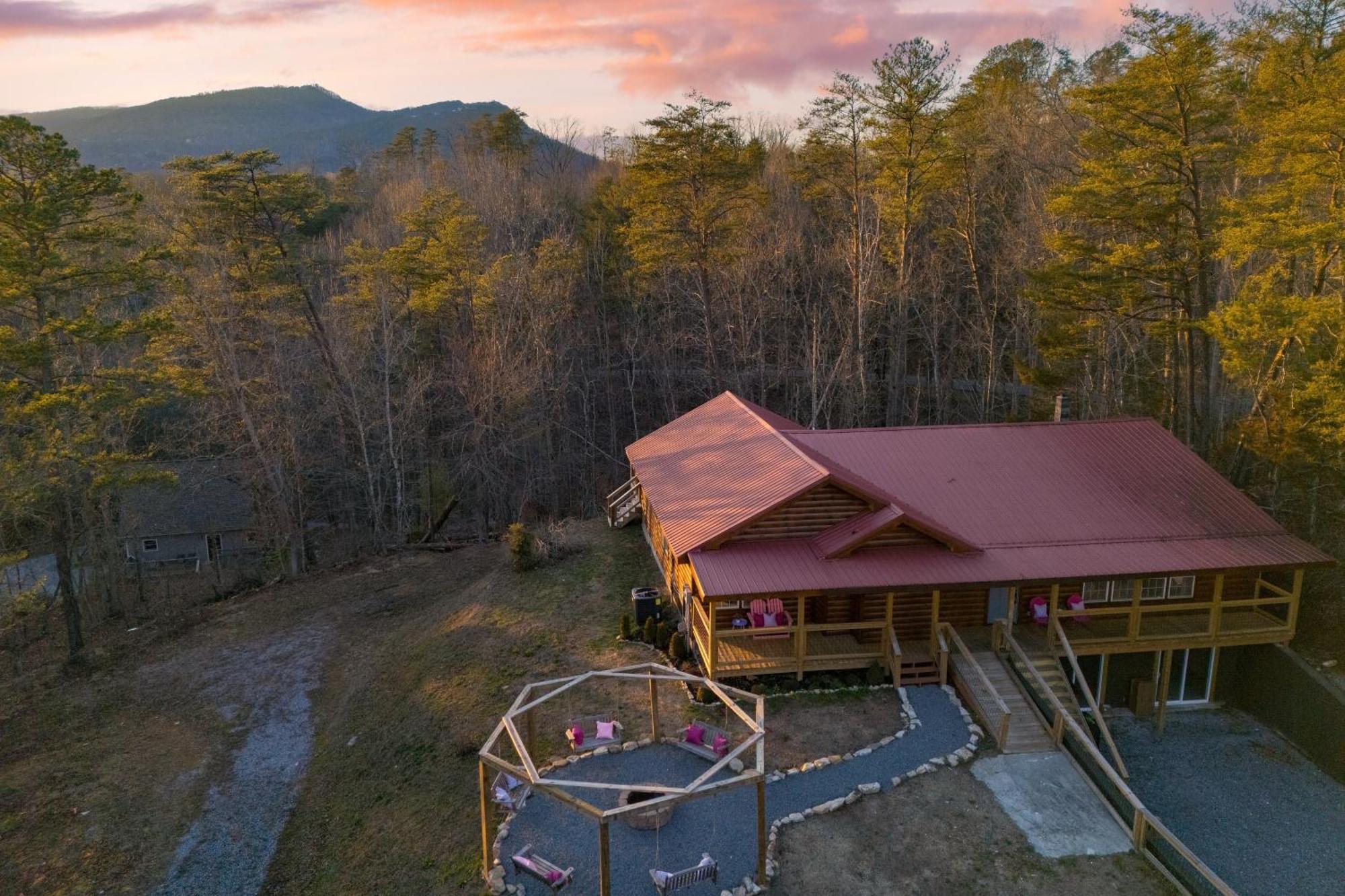 Pink Pines Avantstay Luxury Aesthetic Dream Home Indoor Pool Hot Tub Pigeon Forge Eksteriør bilde