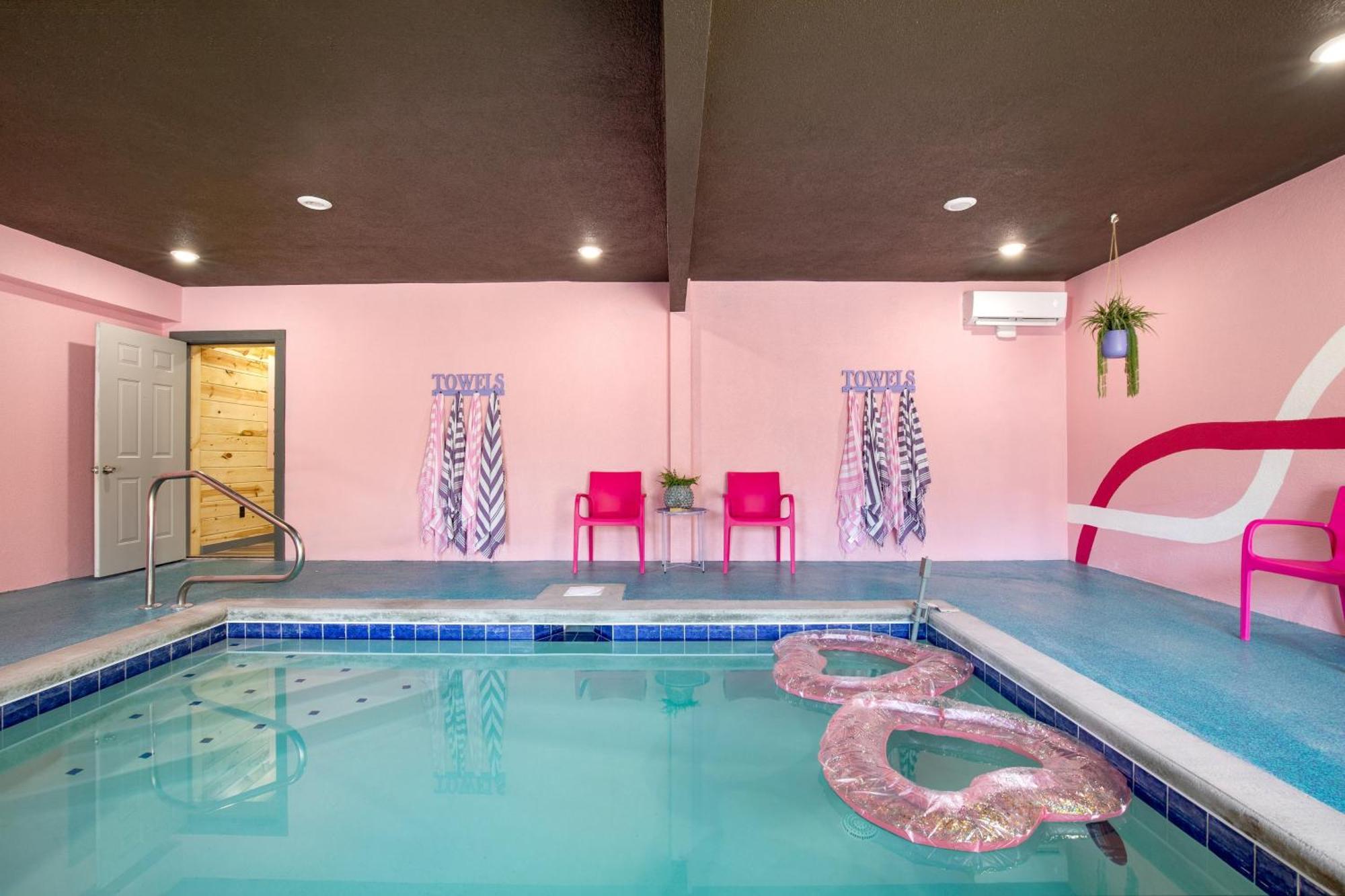 Pink Pines Avantstay Luxury Aesthetic Dream Home Indoor Pool Hot Tub Pigeon Forge Eksteriør bilde