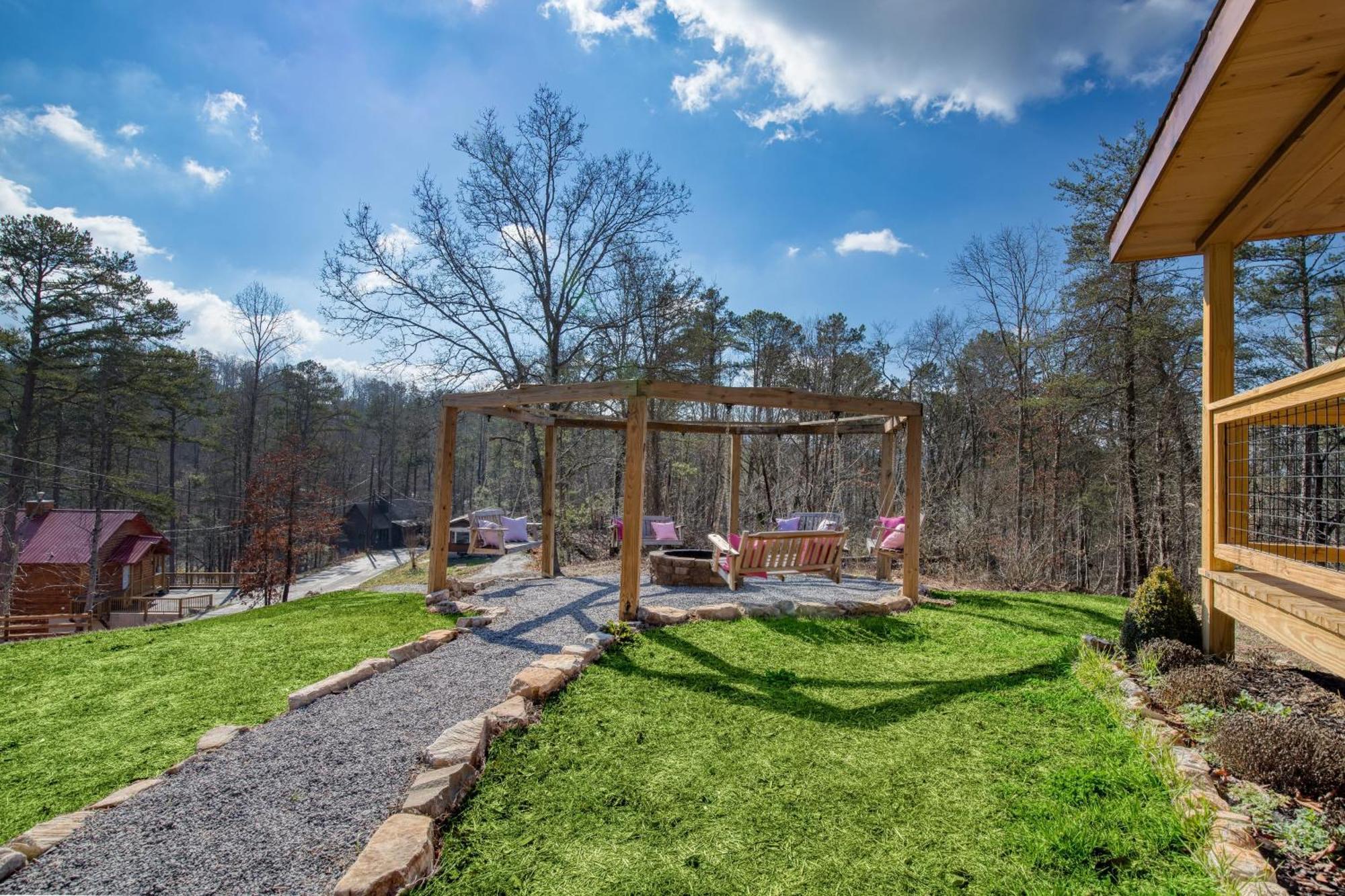 Pink Pines Avantstay Luxury Aesthetic Dream Home Indoor Pool Hot Tub Pigeon Forge Eksteriør bilde
